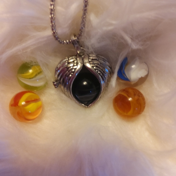 Heart shaped necklace - Picture 4 of 6